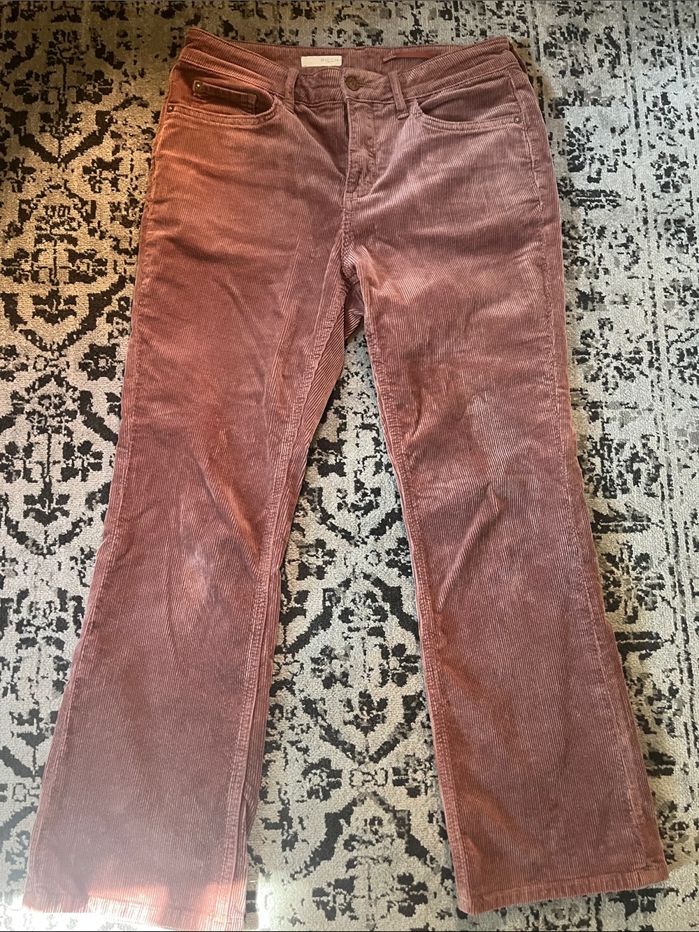 Pilcro rose colored cords. Excellent condition.